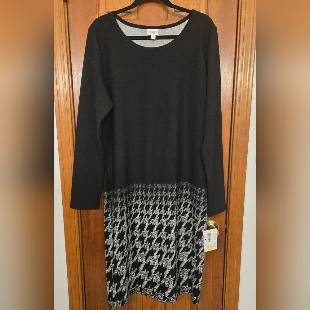 3XL Lularoe Debbie Dress black and white